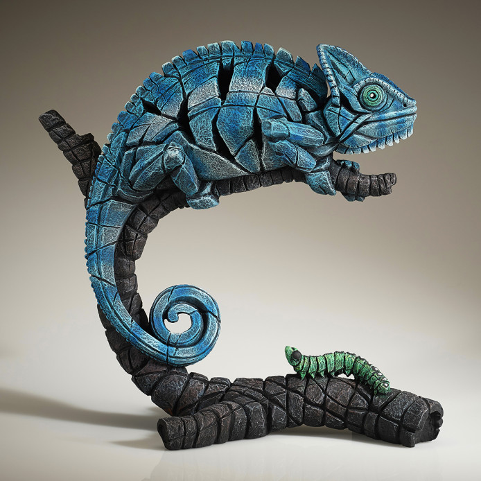 edge-sculpture-chameleon-blue-1